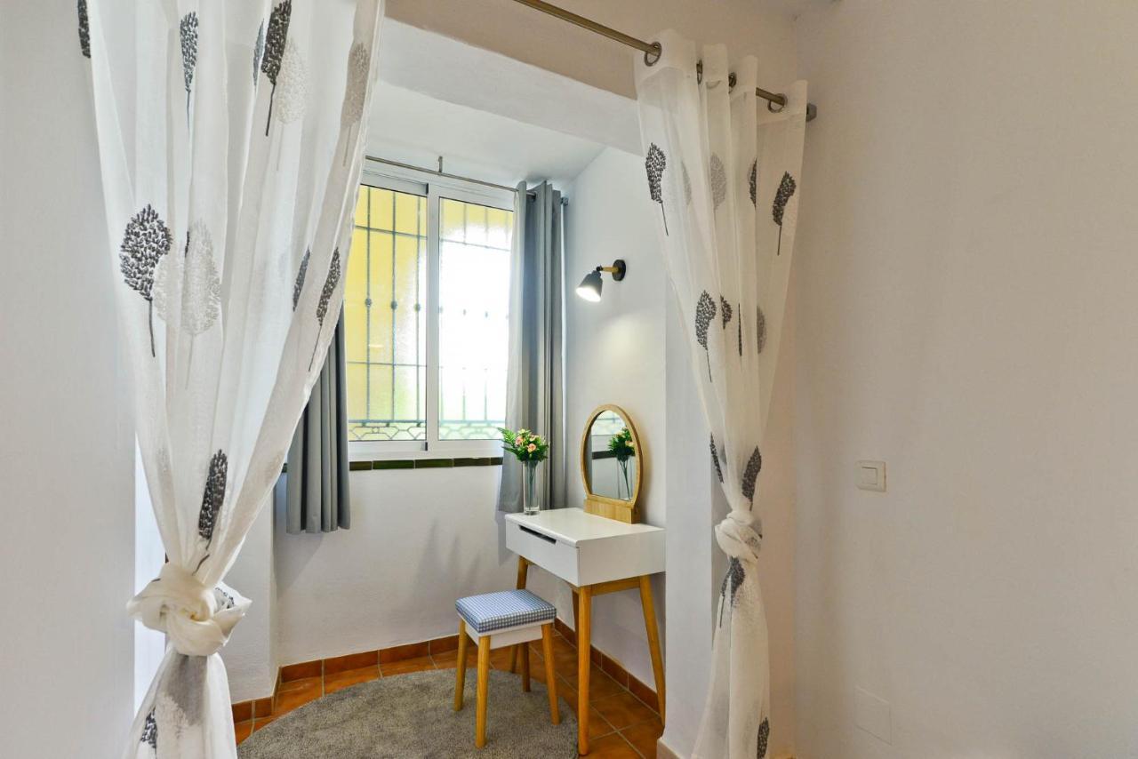 נרחה Refurbished 2-Bed Apartment Burriana Beach. מראה חיצוני תמונה