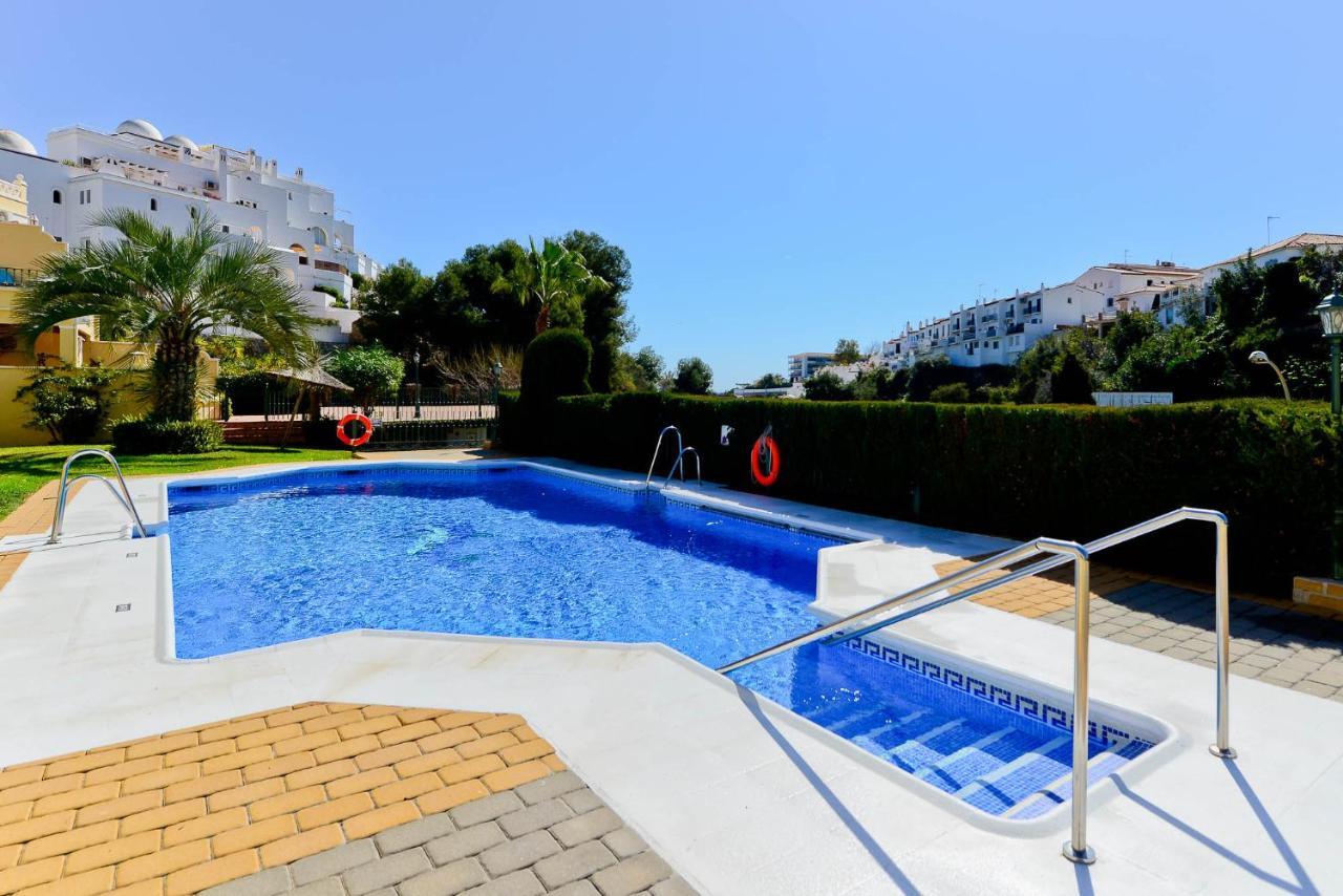 נרחה Refurbished 2-Bed Apartment Burriana Beach. מראה חיצוני תמונה