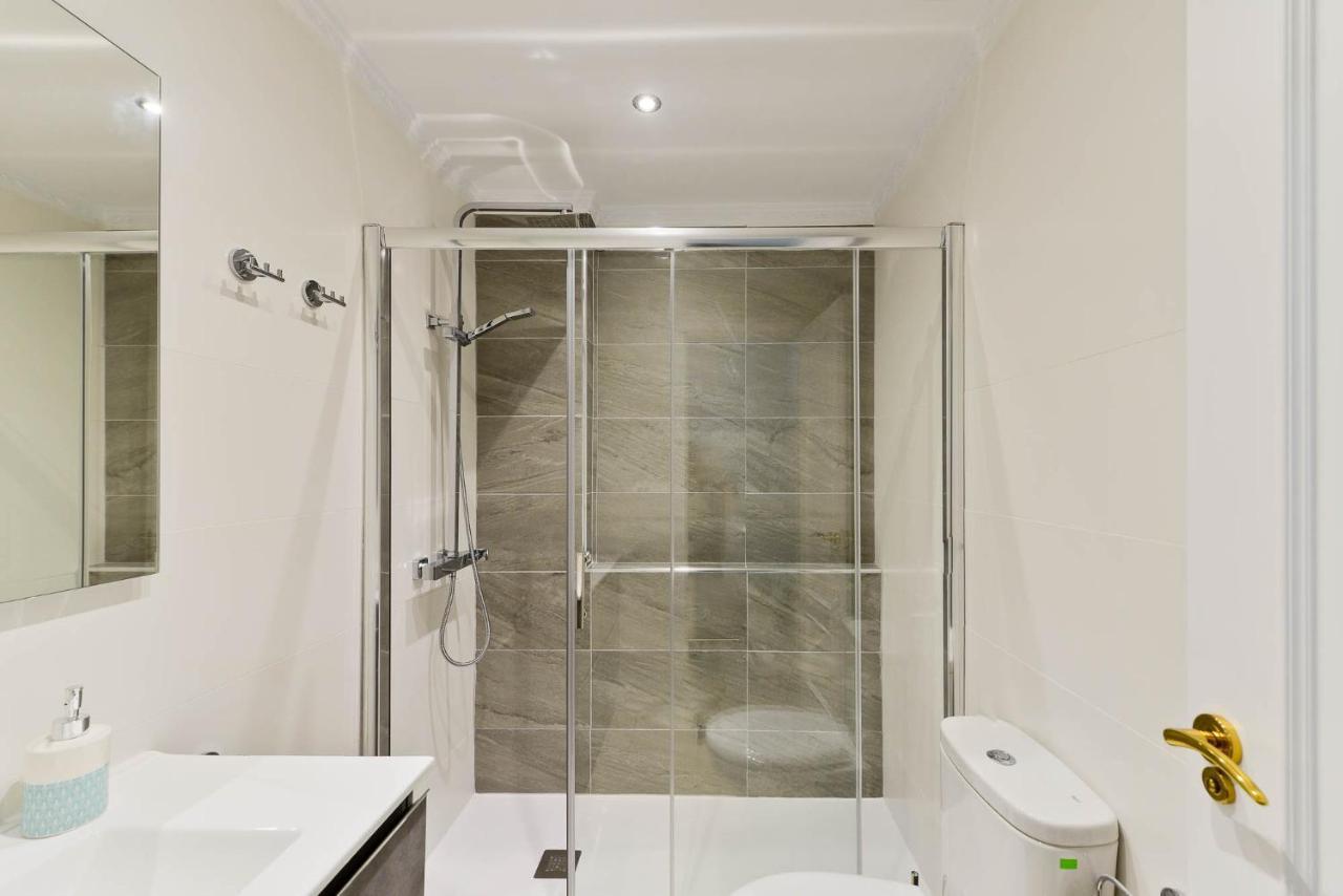 נרחה Refurbished 2-Bed Apartment Burriana Beach. מראה חיצוני תמונה